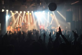 crowd at a club so36 performance on oranienstrasse 