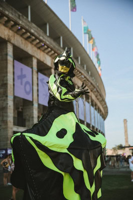 Art performance at the LOLLAPALOOZA festival in Berlin 