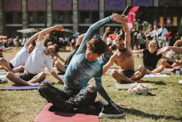 Yoga at the LOLLAPALOOZA festival in Berlin