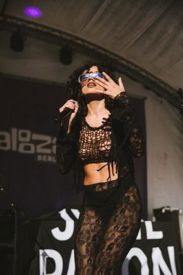Julie Pavon musical performance at the LOLLAPALOOZA festival in Berlin 