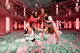 People are playing in the Upside Down Berlin