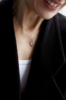 Woman in jewelry by Avgvst Jewelry